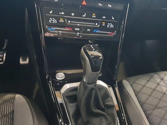 Volkswagen T-Roc DSG R-Line