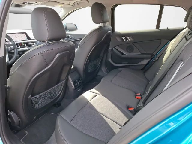 BMW 118 118i Sedan Sport Line