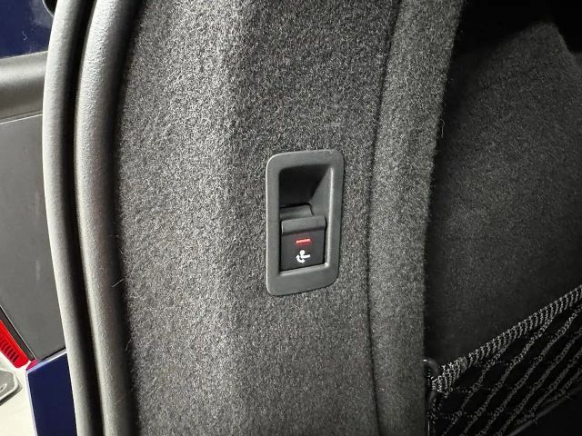 Audi A4 40 TFSI Avant Quattro S-Line S-Tronic