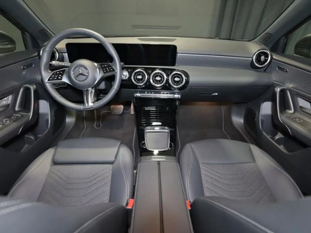 Mercedes-Benz A 200 A 200 d