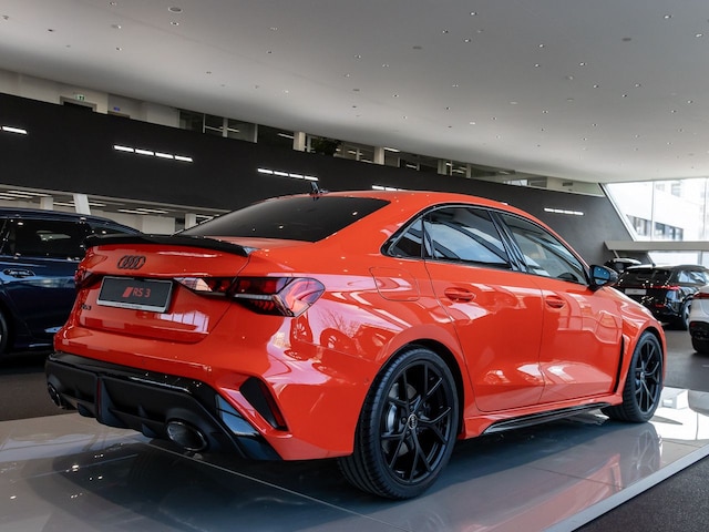 Audi RS3 Quattro S-Tronic Sedan