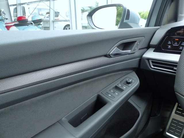 Volkswagen Golf 1.5 eTSI DSG