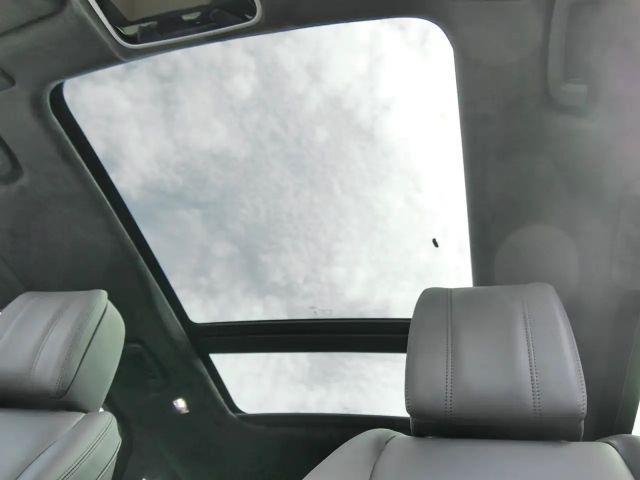 Land Rover Range Rover Velar Autobiography