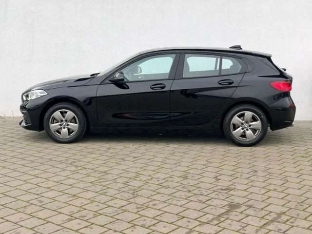 BMW 118 118i Sedan