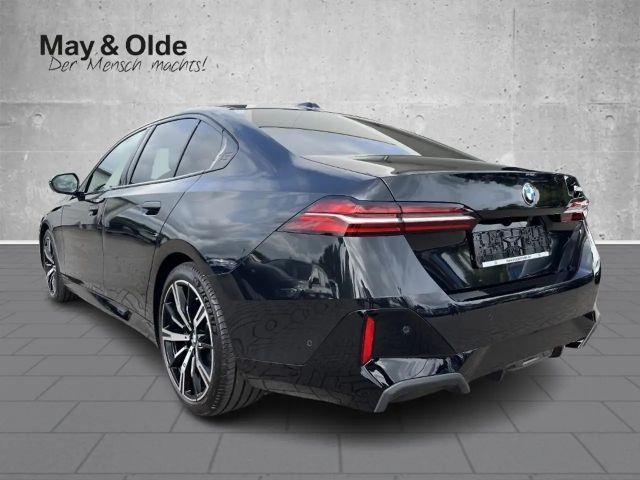 BMW 520 520i M-Sport Sedan