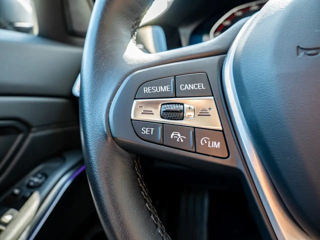 BMW 320 Sedan xDrive