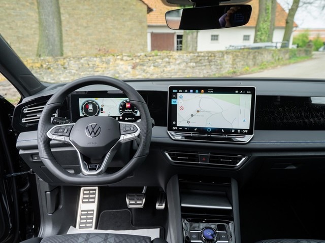 Volkswagen Tiguan Tiguan R-Line eTSI DSG Black-Style AHK