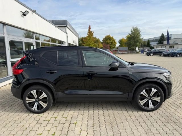 Volvo XC40 AWD Plus Recharge Twin Engine