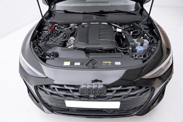 Audi A6 Avant Quattro S-Tronic