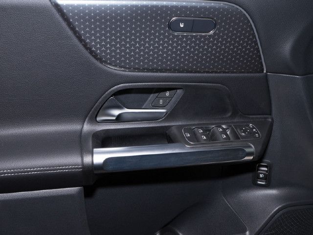 Mercedes-Benz GLB 200 GLB 200 d