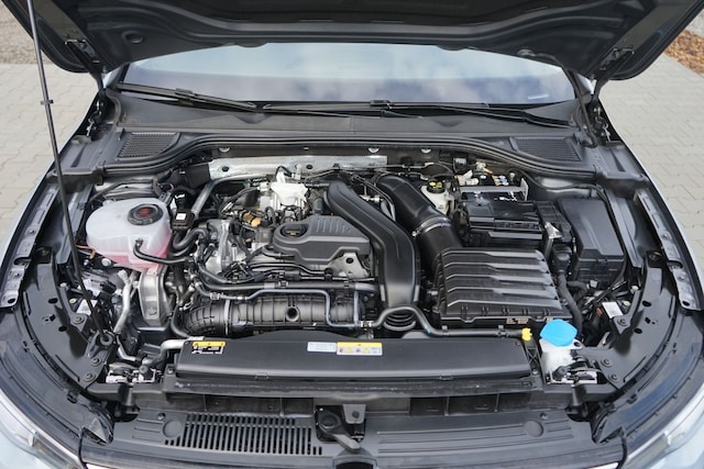 Volkswagen Golf 1.5 TSI Golf VIII IQ.Drive