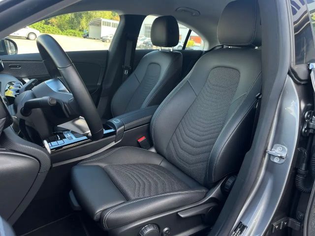 Mercedes-Benz CLA 180 Coupé Progressive