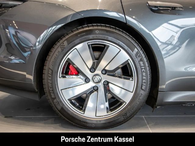 Porsche Taycan Burmester Clubleder HA-Lenkung Nachtsicht