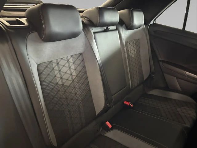 Volkswagen T-Roc 1.5 TSI DSG R-Line