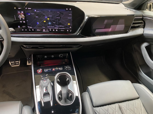 Audi A6 Avant Quattro S-Tronic