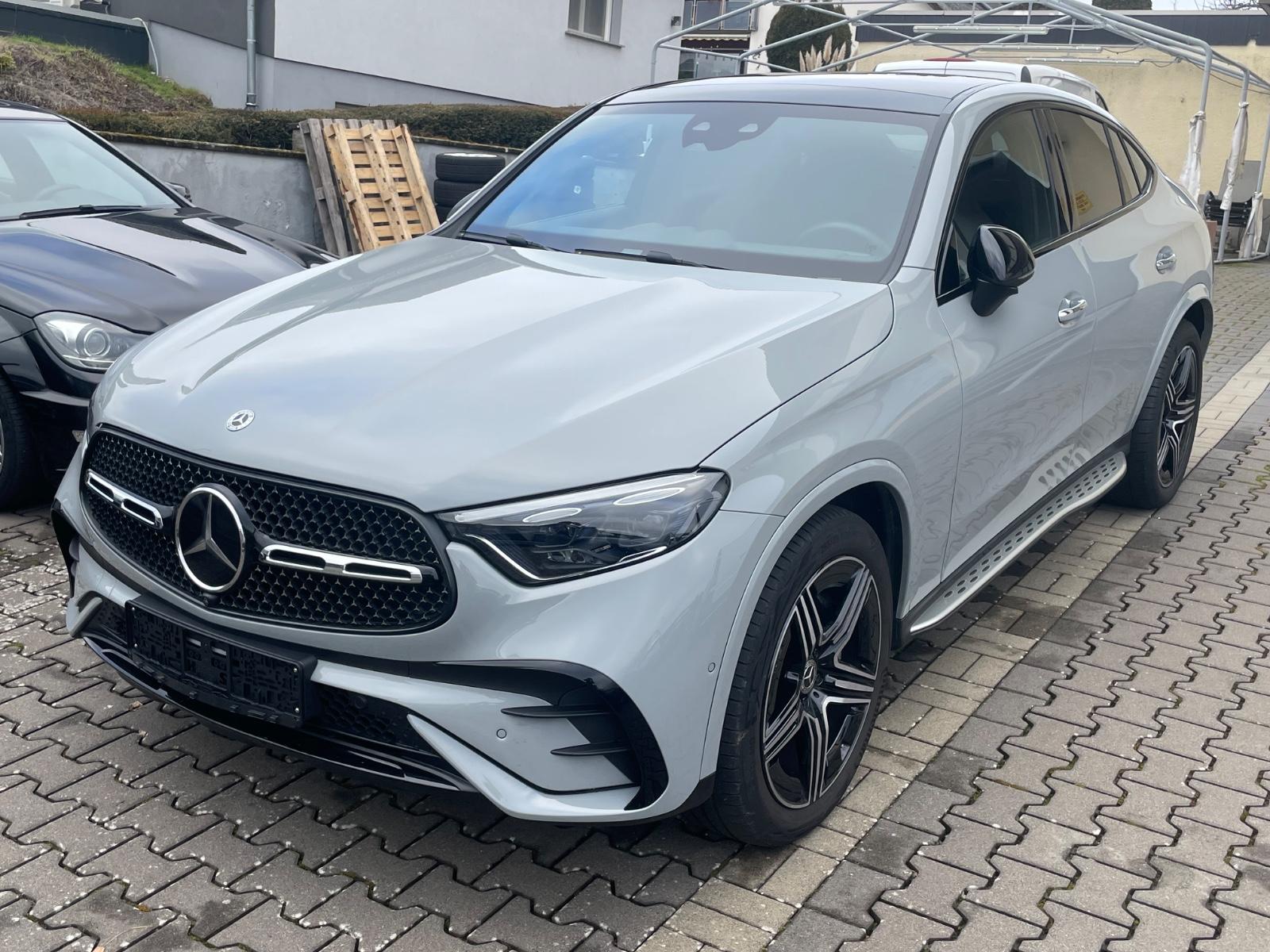 Mercedes-Benz GLC 300 4MATIC AMG Line GLC 300 d