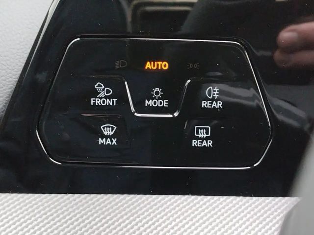 Volkswagen Golf DSG Sport Variant