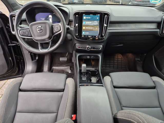 Volvo XC40 AWD Plus Recharge Twin Engine