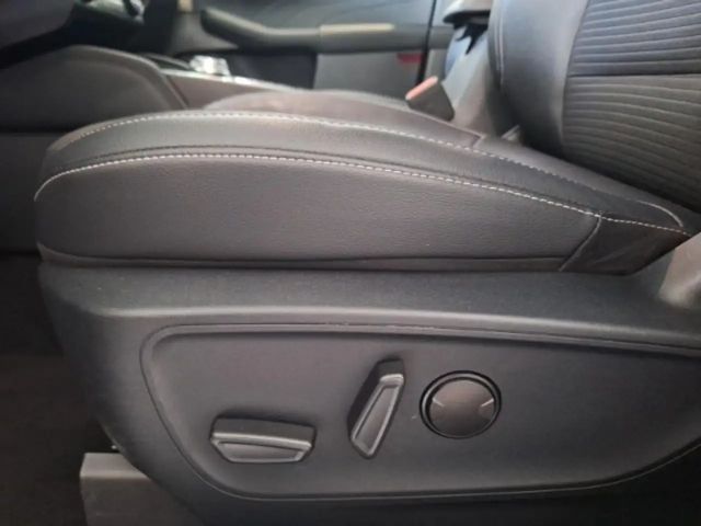 Ford Kuga Plug in Hybrid Titanium X