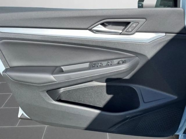 Volkswagen Golf 1.5 eTSI DSG Golf VIII