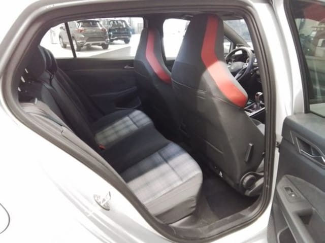 Volkswagen Golf 2.0 TSI IQ.Drive