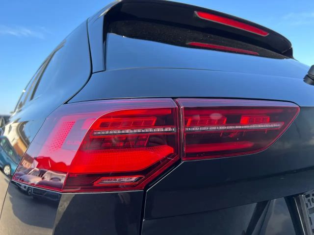 Volkswagen Golf DSG Style Variant