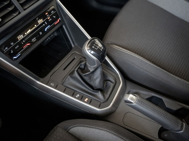 Volkswagen Polo 1.0 l TSI ACC FLA LM KlimaA SHZ PDC