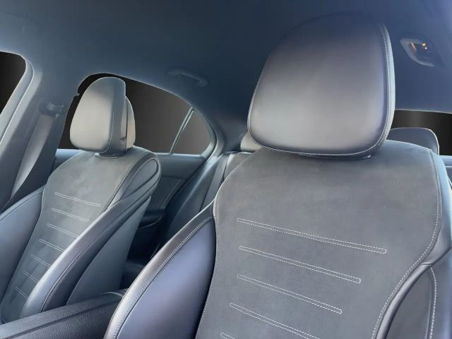 Mercedes-Benz C 300 AMG Line Sedan