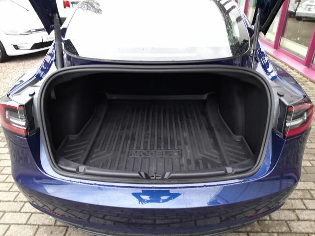 Tesla Model 3 Standard Range