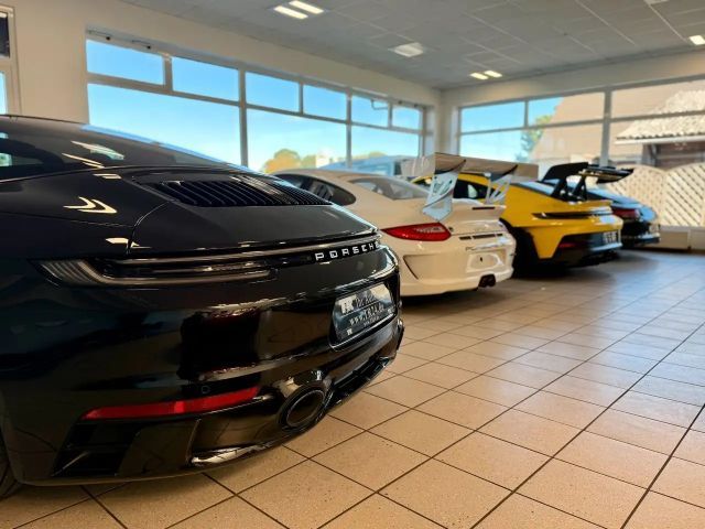 Porsche 992 4S Cabrio Targa