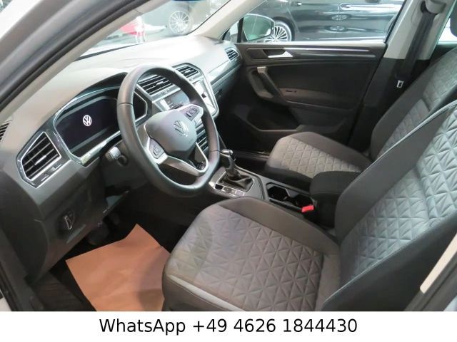 Volkswagen Tiguan IQ.Drive Life Sport