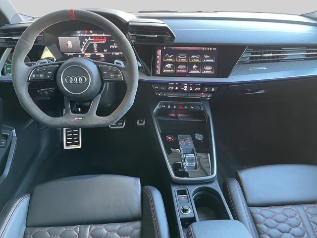 Audi RS3 Quattro S-Tronic Sedan