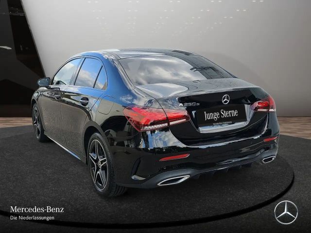 Mercedes-Benz A 250 A 250 e AMG Line