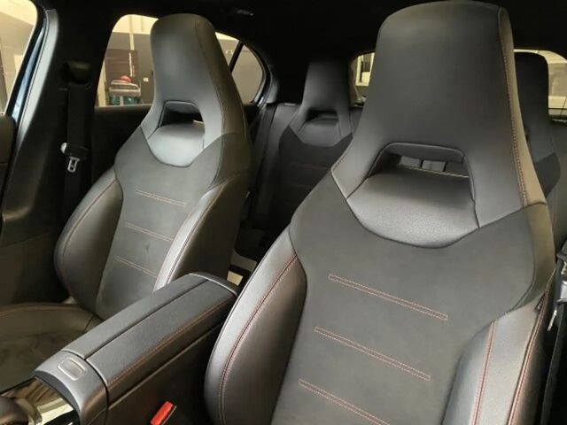 Mercedes-Benz A 250 A 250 e