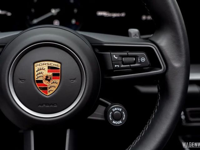 Porsche 992 4 Cabrio Targa