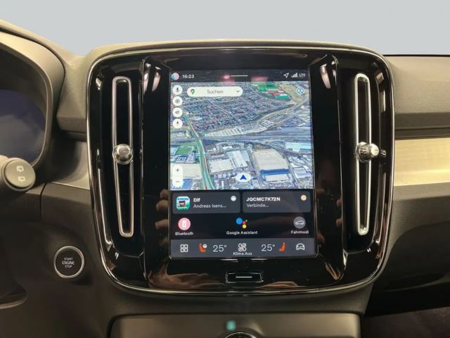 Volvo XC40 Dark Plus