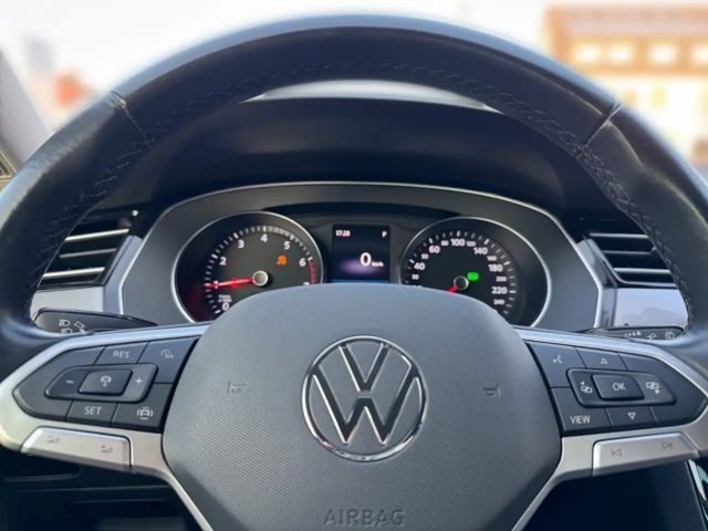 Volkswagen Passat 1.5 TSI Business DSG Variant