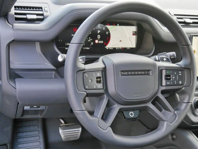 Land Rover Defender 110