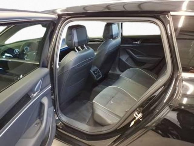 Volkswagen Passat 1.5 eTSI Business DSG