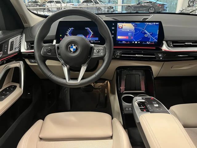 BMW X1 xDrive23d xLine HUD PANO ACC AHK 360°KAM RFK