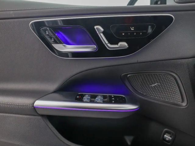 Mercedes-Benz C 200 C 200 d Sedan