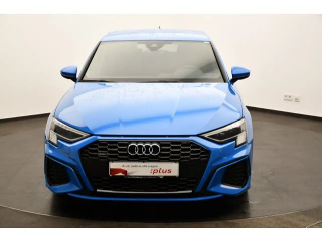Audi A3 40 TFSI Quattro S-Tronic Sedan