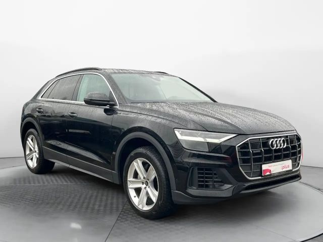 Audi Q8 55 TFSI Ambiente Quattro