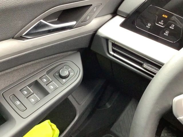 Volkswagen Golf TSI LED Pano AHK ACC SHZ App PDC