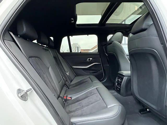 BMW 320 320i M-Sport Touring