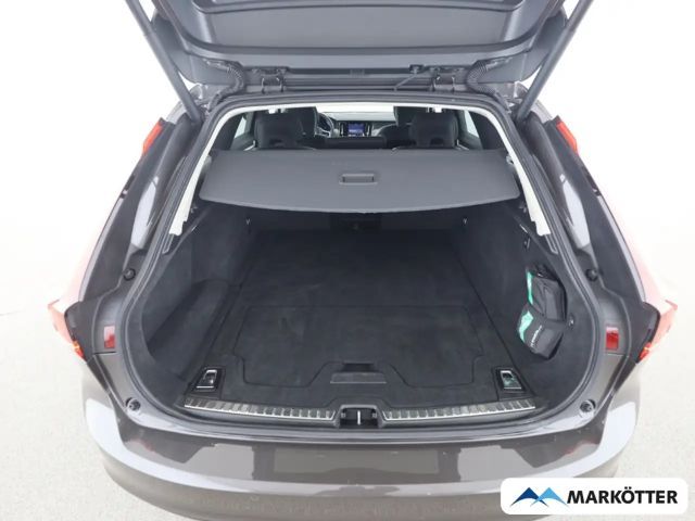 Volvo V90 AWD Dark Plus T6