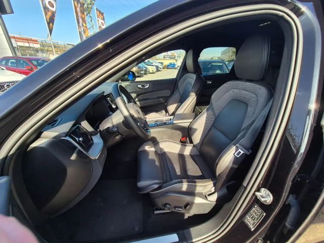 Volvo XC60 Dark Plus