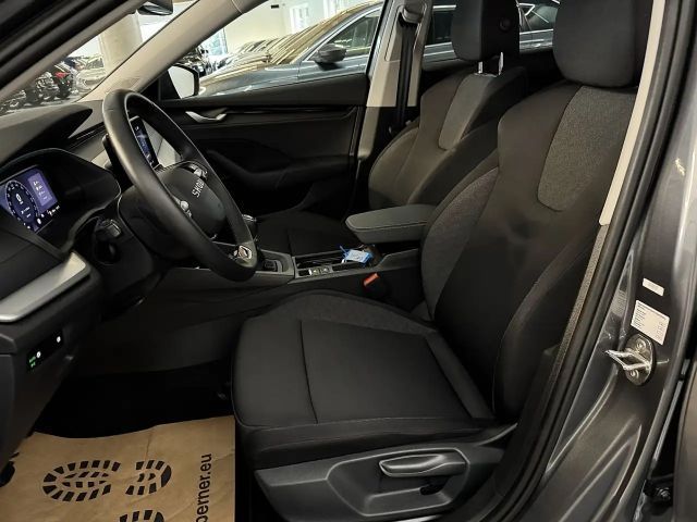 Skoda Octavia Kombi 2,0TDI *LED*AHK*Smart Link*Tempomat*Getön...