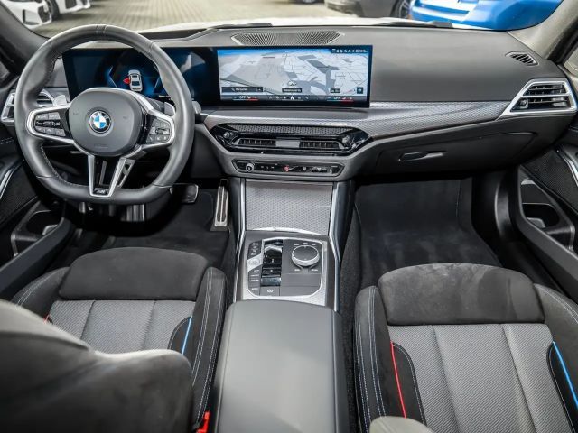 BMW 320 320i M-Sport Sedan