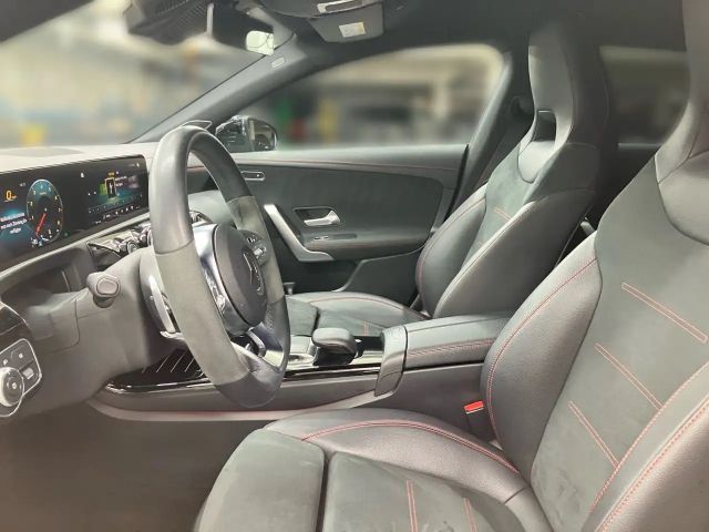 Mercedes-Benz CLA 250 4MATIC AMG Line